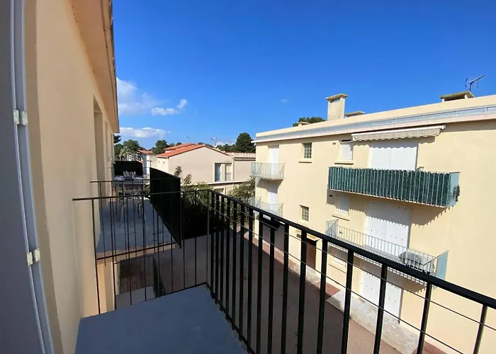 2 Pieces - 4 Couchages - Sur Ar860-b27 شقة